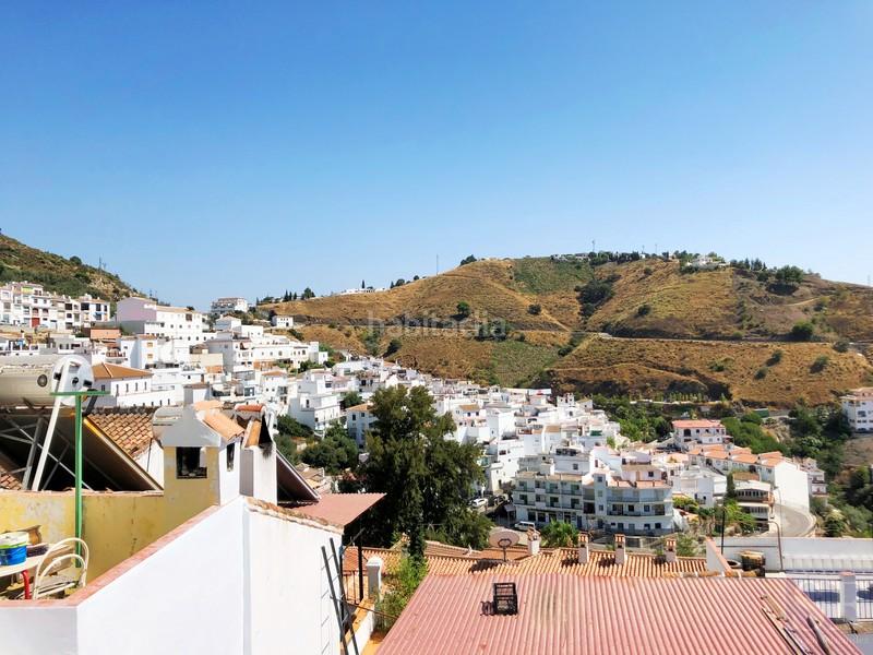Foto dcb6ec5a-54e5-4ff2-8e82-ede53d6888b7. Casa adosada en Cómpeta