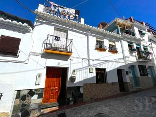 Casa adossada a Sayalonga