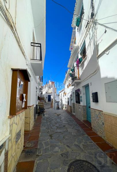 Foto 89e07d8d-b7ee-4162-a180-b2d0ffd41783. Casa adosada en Sayalonga