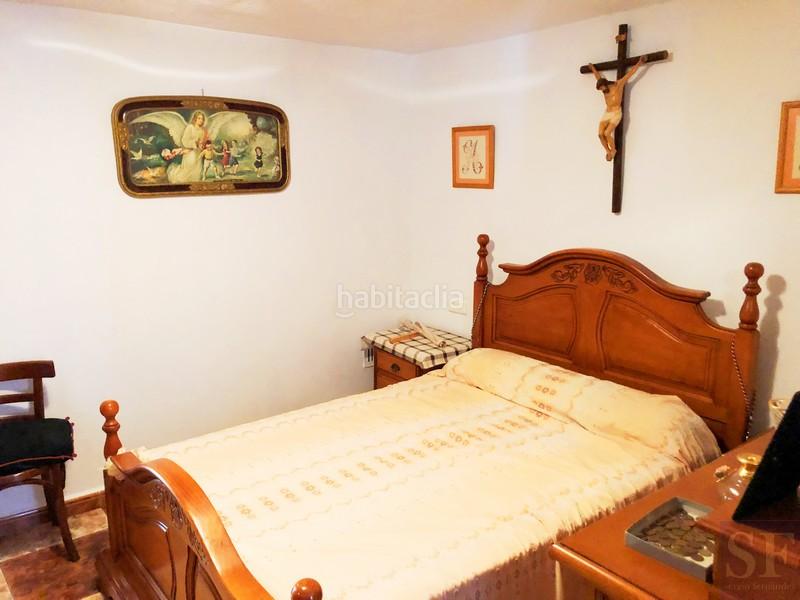 Foto 0ae9f5ed-7d7e-4d58-9b75-99714b34c651. Casa adossada a Salares