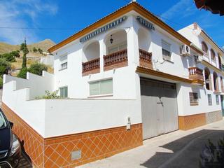 Casa adossada a Cómpeta