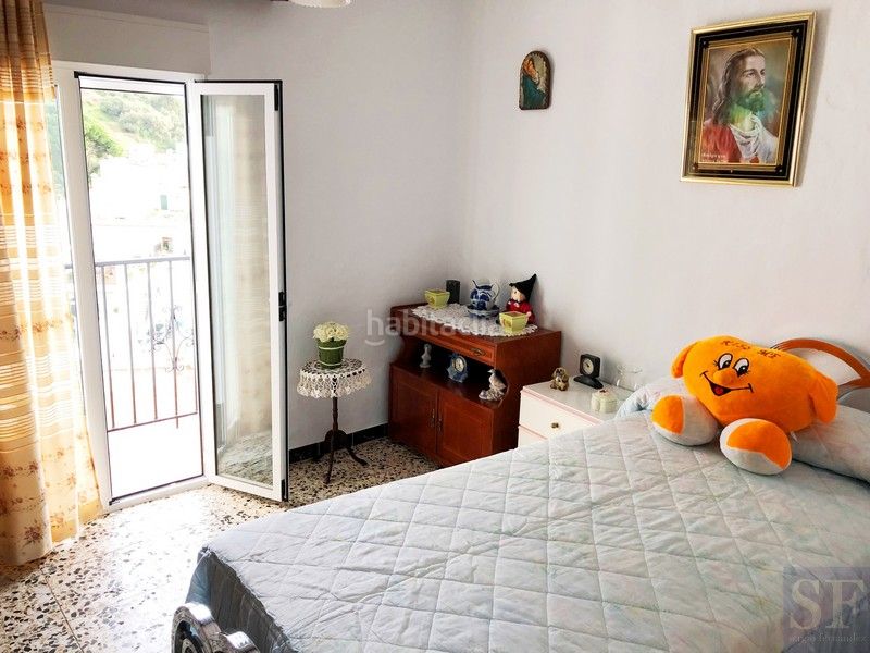 Foto 3629eeb2-54a1-4724-9d01-71ac68c04e2d. Casa adossada a Cómpeta