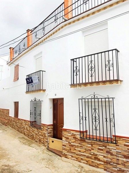 Foto e2fa4cf7-1916-4a8d-9377-7ee536de74f6. Casa adossada a Cómpeta