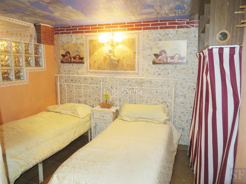 Foto b9cb96c3-2695-43cb-85d7-173f60b43e38. Casa adosada en Cómpeta