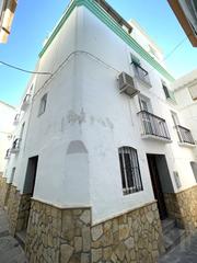 Casa adossada a Cómpeta