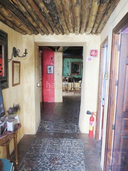 Foto 28d2523b-d7d7-49ae-b72a-0fd383e870c4. Casa adosada en Árchez