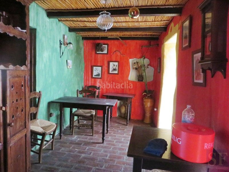Foto bcba3f2f-8b43-43e2-8894-733cfe1c6487. Casa adosada en Árchez