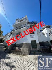 Casa adosada en C�mpeta