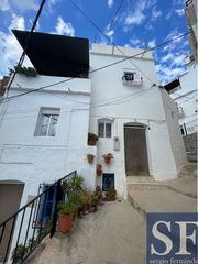 Casa adossada en C�mpeta