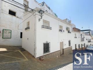 Casa adossada a Sayalonga