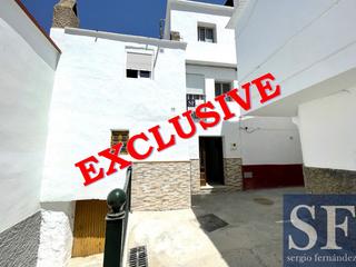 Casa adossada a Cómpeta