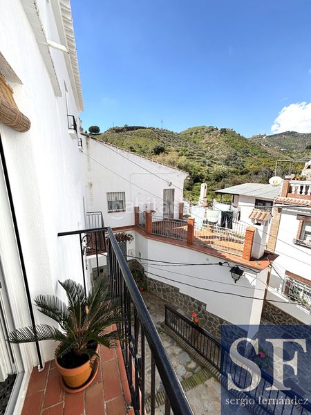 Foto 03b47884-a642-4208-a9cb-09933ecbe4bf. Casa adossada a Árchez