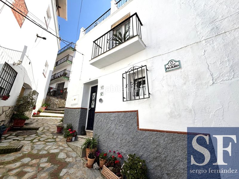 Foto 04037f21-75a5-43c0-94c8-45fc758b299d. Casa adossada a Árchez