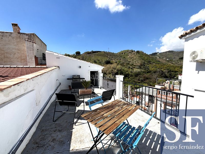 Foto 13a2d683-89c9-4dbe-9bca-9e5aa2a8a75f. Casa adossada a Árchez