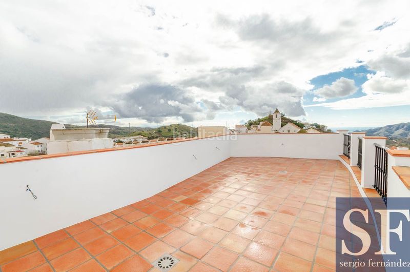 Foto ebe498c5-a7ff-46e6-a7c1-97d56bf10abf. Casa adossada a Sedella