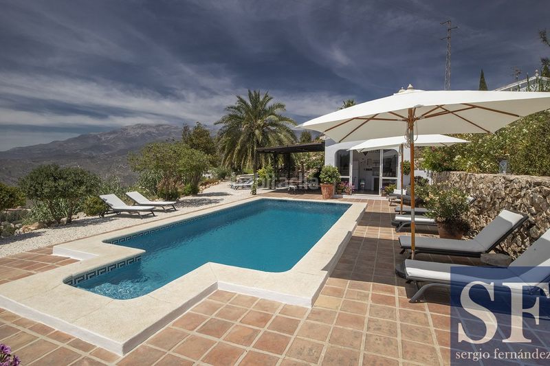 Foto b8825d21-e216-44c4-875a-44f17ff1239a. Casa a Cómpeta