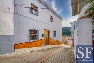 Reihenhaus in Benamargosa