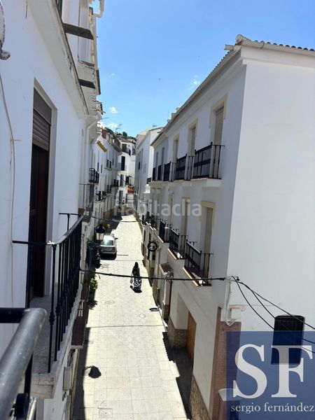 Foto 784aec0d-8d07-46fb-9091-894b8f11e3e6. Casa adossada a Cómpeta