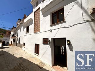 Casa adossada a Salares