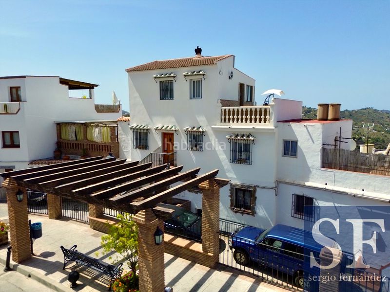 Foto faa98cfb-1e61-4939-86d9-4c554df5d28a. Casa adossada a Cómpeta