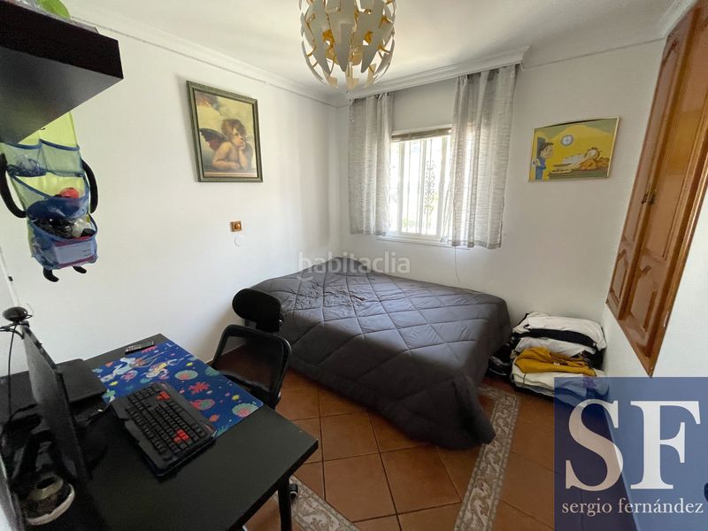 Foto fd606562-e06a-4fa0-8c71-0321f083ea4d. Casa adossada a Cómpeta