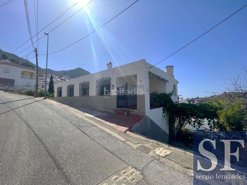Foto cf5d2a63-bc9f-4b1e-aca0-e0fb96b86836. Casa adosada en Cómpeta