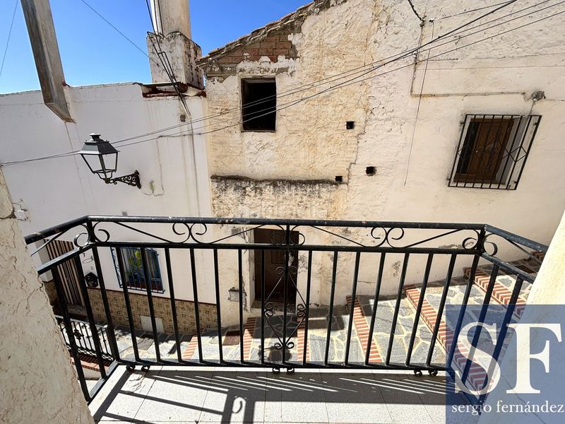 Foto b7f5a90f-52e1-4bac-bbd1-b54f8311f0e3. Casa adossada a Sedella