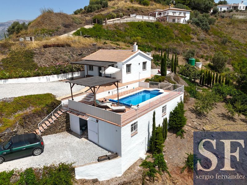 Foto 1a7b781c-1911-4243-9a81-8f8aa0f2d8a7. Casa a Cómpeta