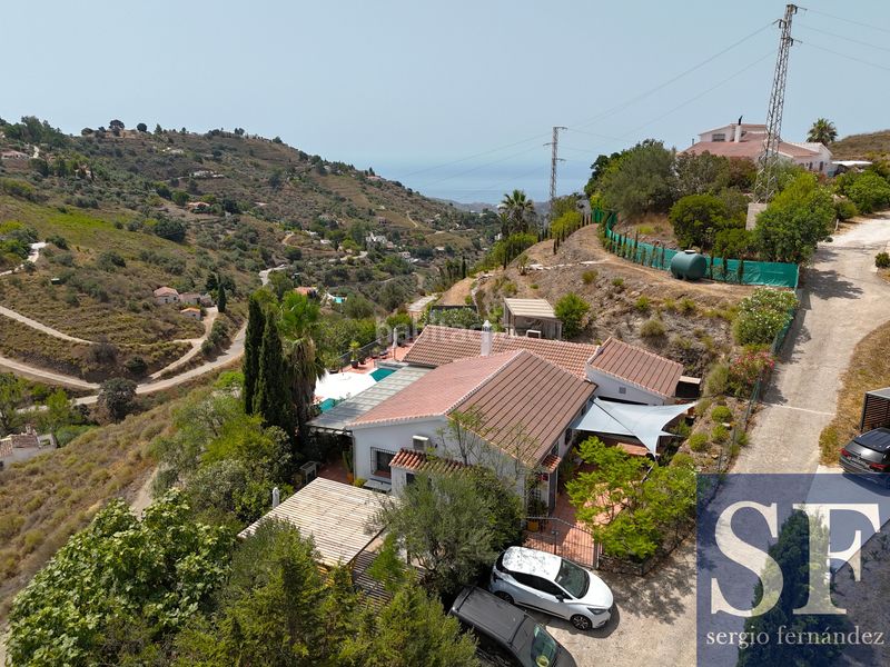 Foto 95f13cda-fa0c-4ec8-b0ab-1d5ea2e475f6. Casa a Cómpeta