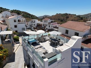 Casa adossada a Cómpeta