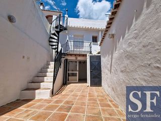 Casa adossada a Sedella