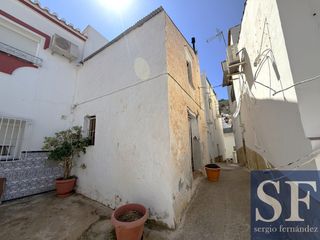 Semi detached house in Sayalonga