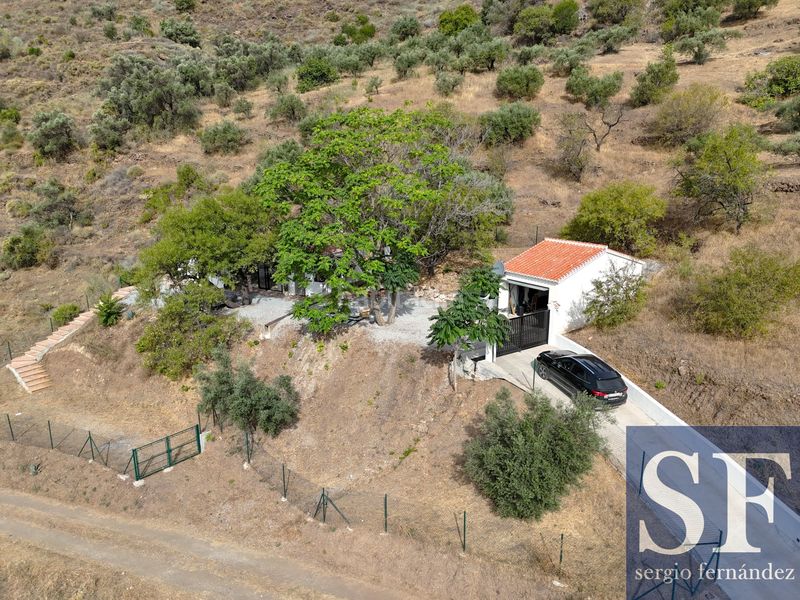 Foto e70213a5-a9c9-4678-99af-d15a65cdb0b9. Casa a Cómpeta