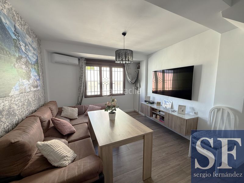 Foto b94966d3-d167-4476-aef8-3f3ad1eac8d1. Casa adossada a Cómpeta