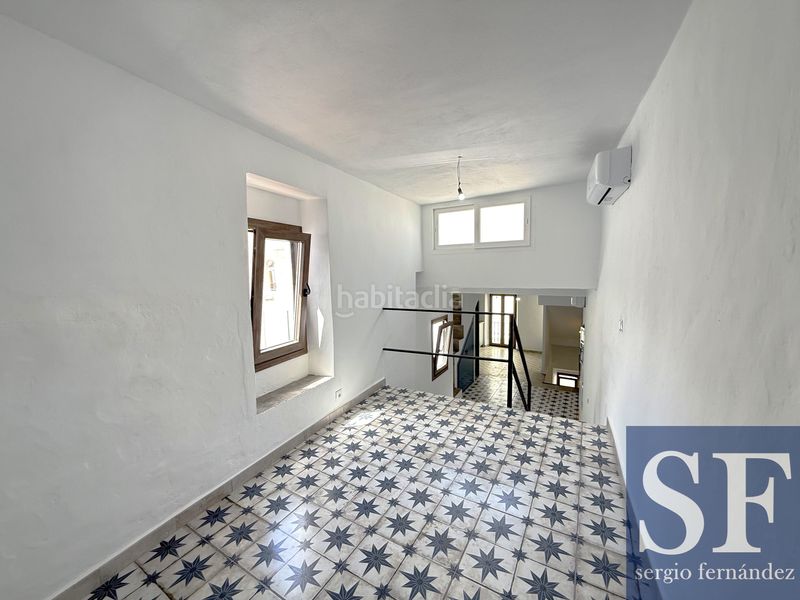 Foto bfc505b1-eed1-4b5c-96e4-a41370502cd8. Casa adossada a Cómpeta