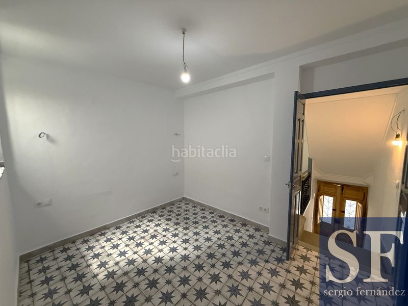 Foto f419c2df-09d4-4ff7-8468-47a186b4b45e. Casa adossada a Cómpeta