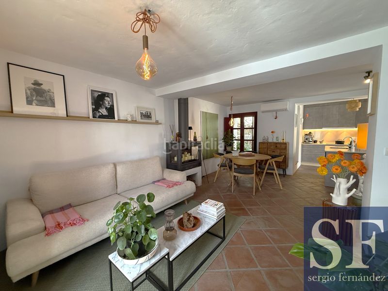 Foto 154915d0-3912-45e8-aa0d-0af82713e7b0. Casa adossada a Cómpeta