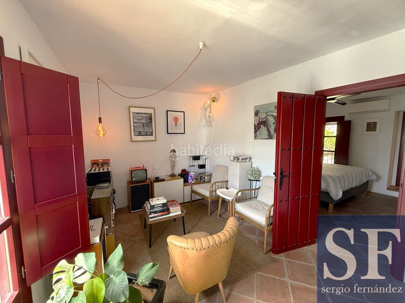 Foto bed32437-5b38-4828-84fa-cfa06c59f189. Casa adossada a Cómpeta