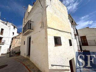 Casa adossada a Sedella