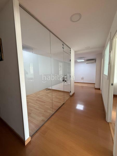 Foto 41e9a10e-954a-4733-8426-08a4bc7fe0fc. Oficina venta oficina zona centro monumento de la madre en Algeciras