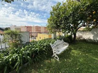 Xalet a Casco Antiguo. Chalet independiente de cuatro dormitorios en alexander henderso