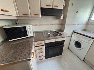 Etagenwohnung in Nueva España. Próximamente a la venta piso de tres dormitorios en madrid  zona