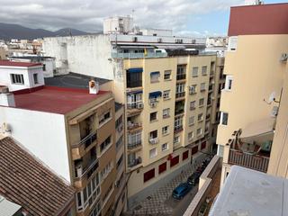 Pis en Casco Antiguo. Piso de tres dormitorios y dos baos en algeciras  zona paseo ma