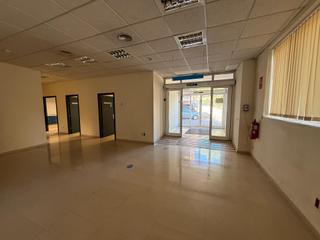 Lloguer Local Comercial a La Reconquista - El Rosario. Local comercial junto a virgen de la palma  algeciras