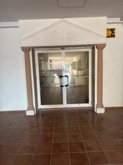 Local Comercial a Avenida de gran bretaña 26. Local en venta mijas costa 74 m2 (mijas golf)