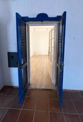 Local commercial à Avenida de gran bretaña 26. Local en venta mijas costa