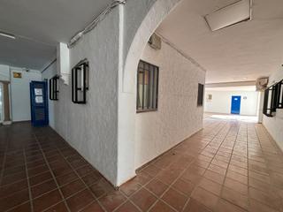 Local commercial  Avenida de gran bretaña 26. Local con garaje en mijas costa (mijas golf) p