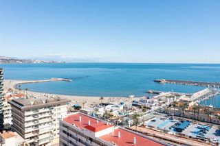 Miete Dachwohnung in Calle lamo de espinosa 10. Alquiler ático en primera línea con piscina privada y vistas al