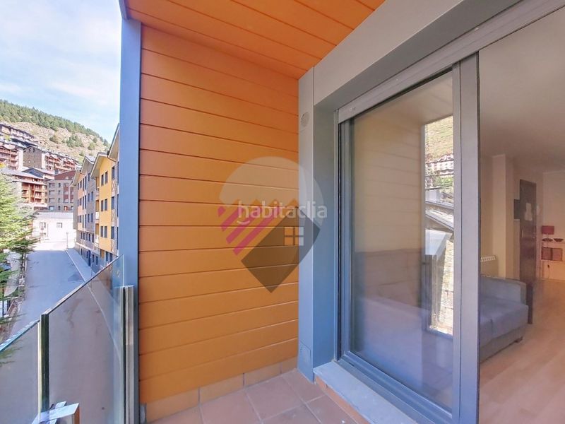 Foto 6740aaa7-3d24-432c-84f8-f7862362e85d. Rent flat with parking in Canillo Canillo