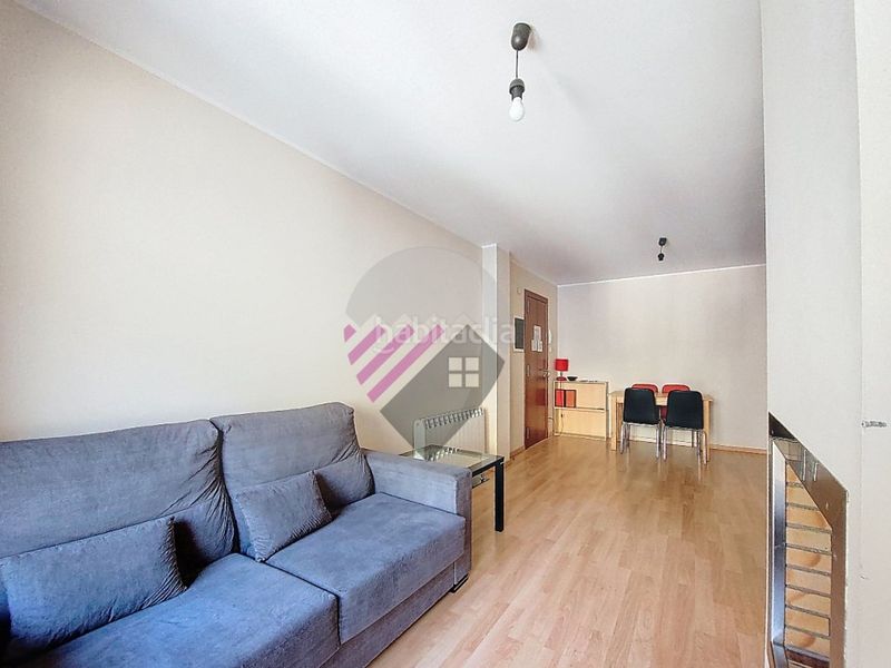 Foto c6c388d4-7eac-49a3-abaf-52d994c09580. Rent flat with parking in Canillo Canillo